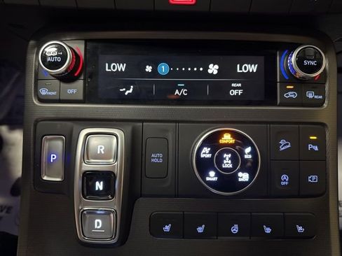 Used 2025 Hyundai Palisade Calligraphy image 14