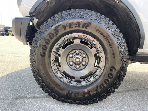 Used 2025 Ford Bronco Badlands AWD/4WD image 32