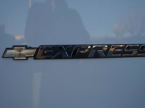 Used 2021 Chevrolet Express 2500 Extended w/ Driver Convenience Package image 21
