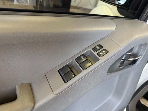 Used 2019 Nissan Frontier SV w/ Value Truck Package image 9