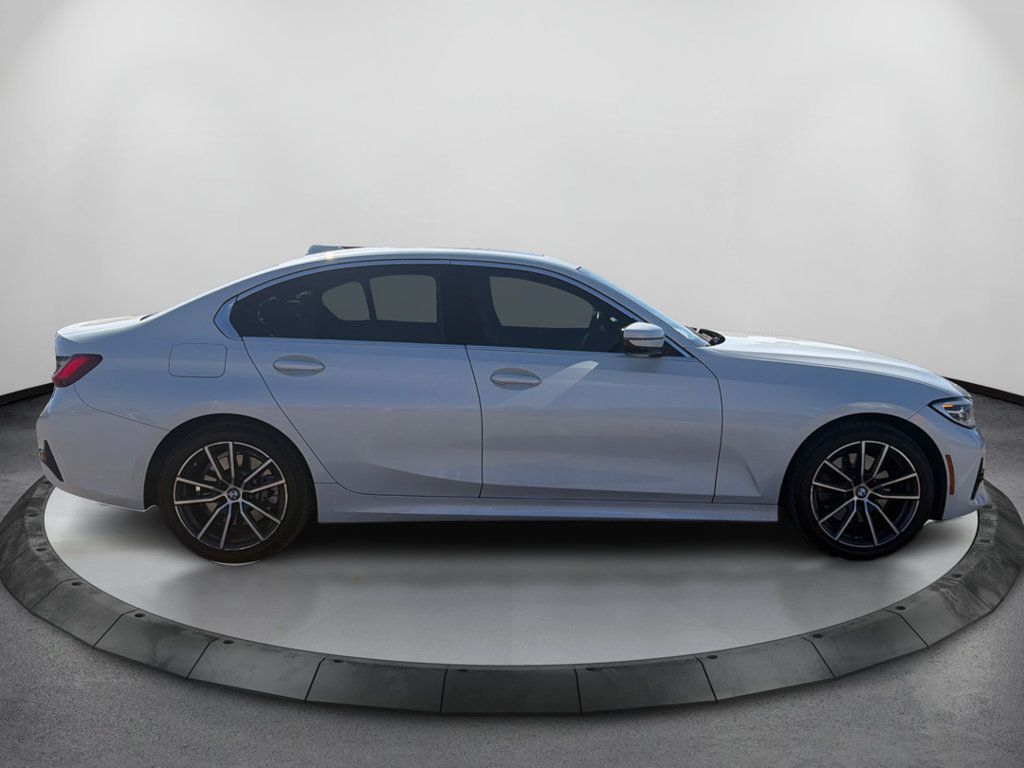 Used 2020 BMW 330i Sedan w/ Convenience Package RWD image 4