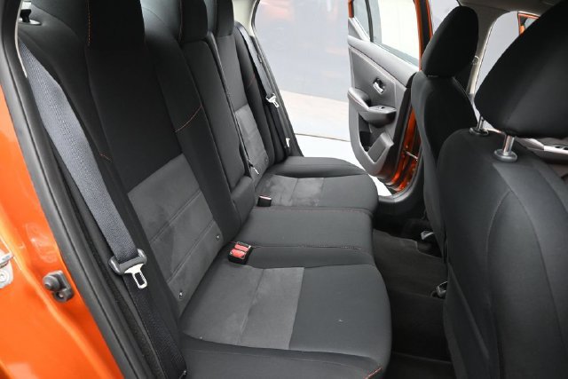 Used 2025 Nissan Sentra SR FWD image 10
