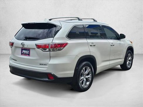 Used 2014 Toyota Highlander XLE AWD/4WD image 5