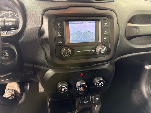 Used 2019 Jeep Renegade Sport w/ Sport Appearance Group image 17