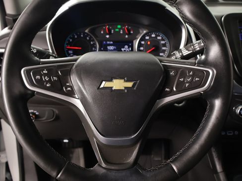 Used 2023 Chevrolet Equinox LT FWD image 3