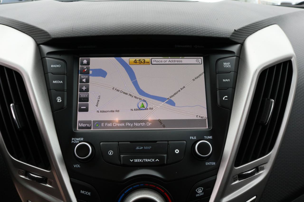 Used 2017 Hyundai Veloster Value Edition FWD image 25