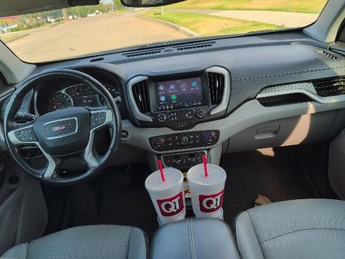 Used 2022 GMC Terrain SLT FWD image 13