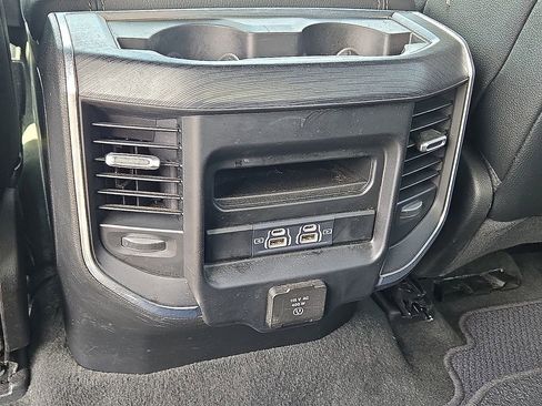 Used 2024 RAM 1500 Laramie AWD/4WD image 16