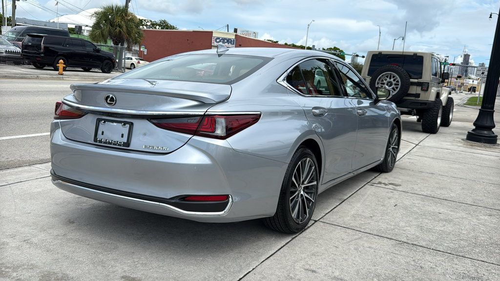 Used 2023 Lexus ES 300h w/ Premium Package FWD image 14