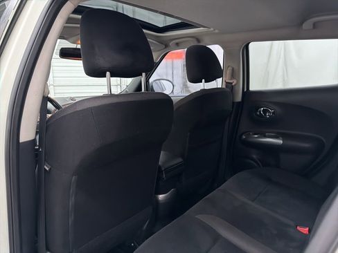 Used 2011 Nissan Juke SV image 19