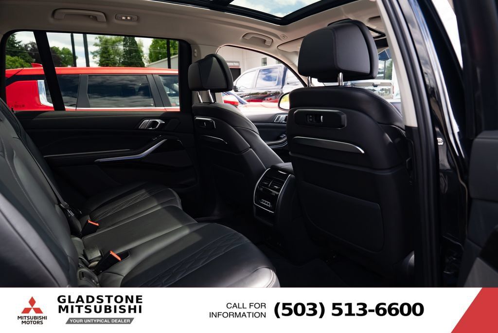 Used 2023 BMW X7 xDrive40i AWD/4WD image 27