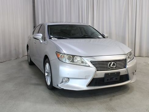 Used 2013 Lexus ES 350 w/ Luxury Pkg FWD image 41