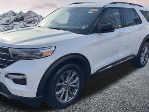 Used 2023 Ford Explorer XLT w/ Equipment Group 202A image 1