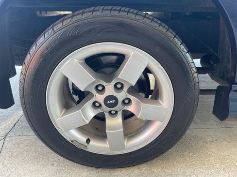 Used 2002 Ford F150 Lightning RWD image 29