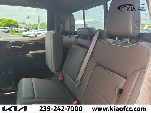 Used 2024 GMC Sierra 1500 Denali w/ Denali Reserve Package AWD/4WD image 11
