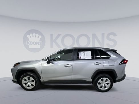 Used 2025 Toyota RAV4 LE AWD/4WD image 17