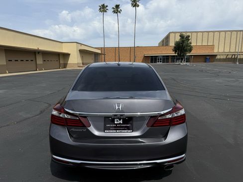 Used 2017 Honda Accord EX-L image 6