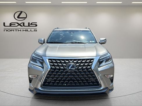 Used 2023 Lexus GX 460 Luxury w/ Sport Design Package AWD/4WD image 2