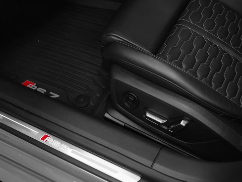 Used 2021 Audi RS 7 Sportback image 39