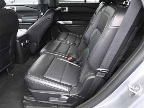 Used 2023 Ford Explorer Limited image 10