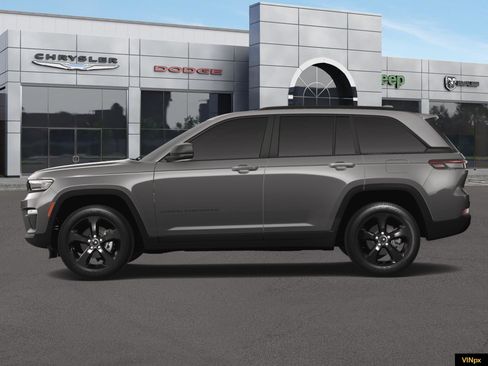 New 2025 Jeep Grand Cherokee Limited w/ Black Appearance Package image 3