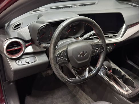 Used 2024 Chevrolet Trax RS image 15