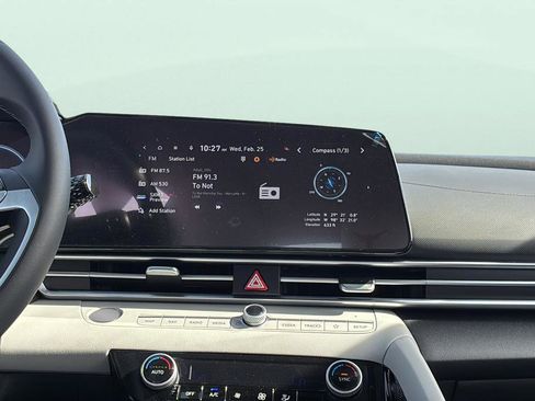 New 2026 Hyundai Elantra Limited FWD image 19