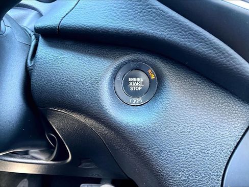 Used 2021 Jeep Cherokee Latitude Plus image 29