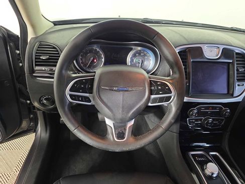 Used 2023 Chrysler 300 Touring image 11