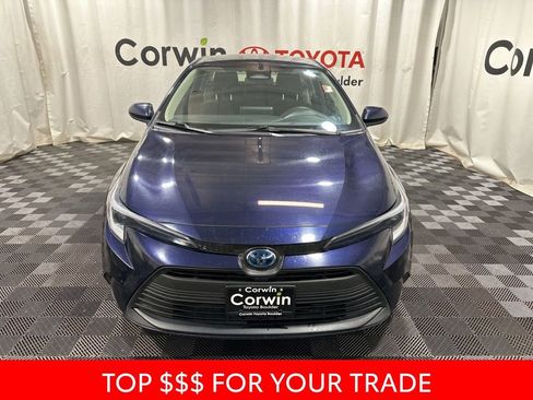 Used 2024 Toyota Corolla LE image 2