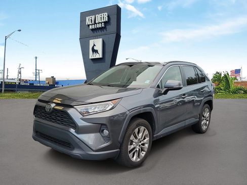 Used 2019 Toyota RAV4 XLE Premium FWD image 1
