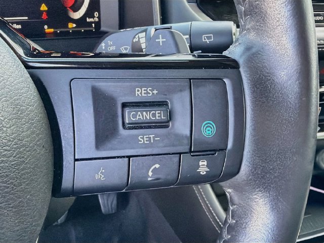 Used 2021 Nissan Rogue Platinum FWD image 39