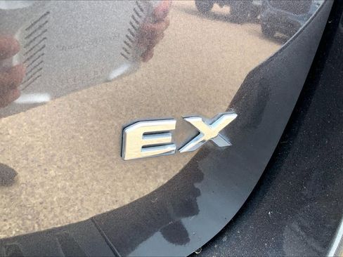 Used 2021 Kia Sedona EX FWD image 10