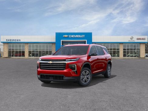 New 2027 Chevrolet Traverse LT w/ Driver Confidence Package FWD image 8