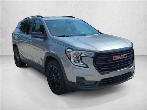 Used 2024 GMC Terrain SLE w/ Driver Convenience Package AWD/4WD image 3