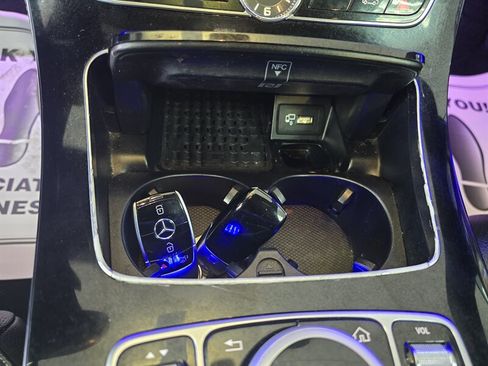 Used 2017 Mercedes-Benz E 300 image 26