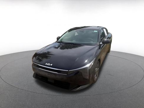 Used 2025 Kia K4 FWD image 6
