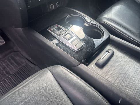 Used 2019 Honda Pilot Touring image 16