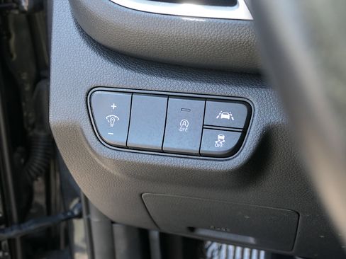Used 2022 Kia Seltos S FWD image 14