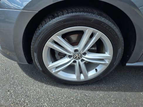 Used 2014 Volkswagen Passat TDI SEL Premium FWD image 12