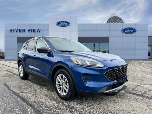 Used 2022 Ford Escape SE image 2