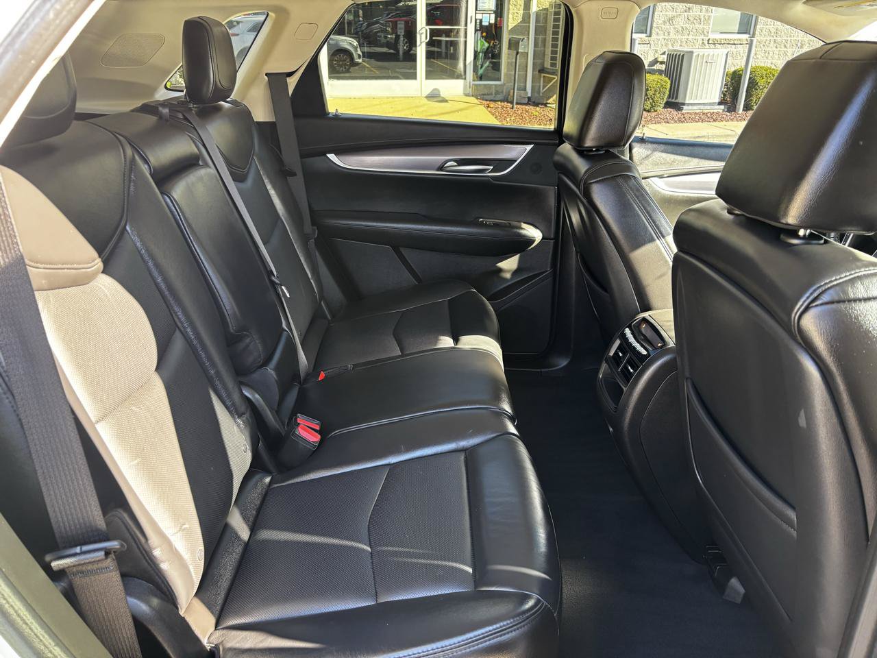 Used 2018 Cadillac XT5 Premium Luxury AWD/4WD image 22