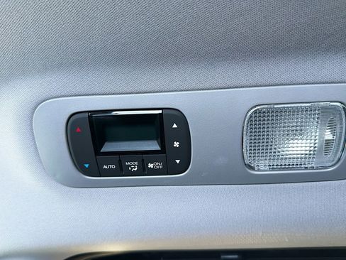Used 2023 Honda Odyssey EX-L image 8