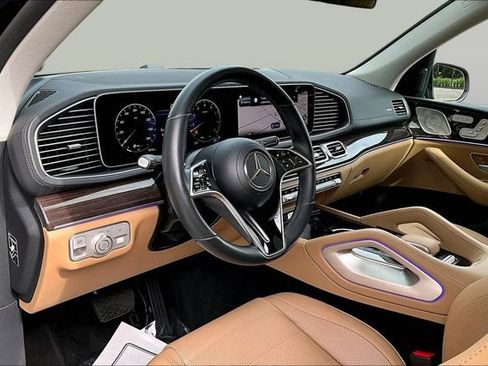 Certified 2024 Mercedes-Benz GLS 450 4MATIC image 20