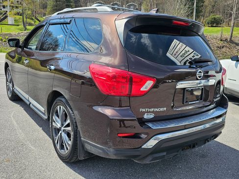 Used 2020 Nissan Pathfinder Platinum image 18
