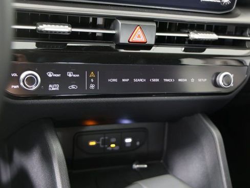 New 2026 Kia Sportage SX FWD image 16