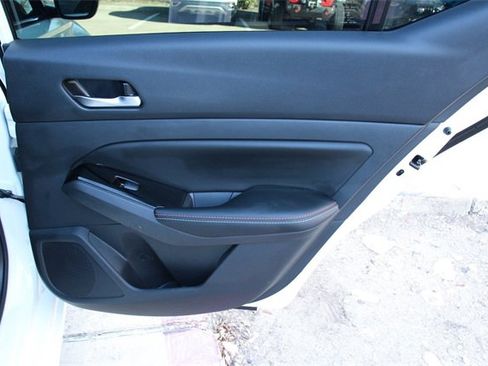 Used 2024 Nissan Altima 2.5 SR w/ SR Premium Package image 32