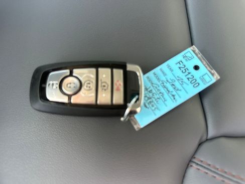 New 2025 Ford Expedition Max Active image 29