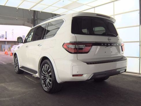 Certified 2023 Nissan Armada Platinum w/ Captain's Chairs Package RWD image 4