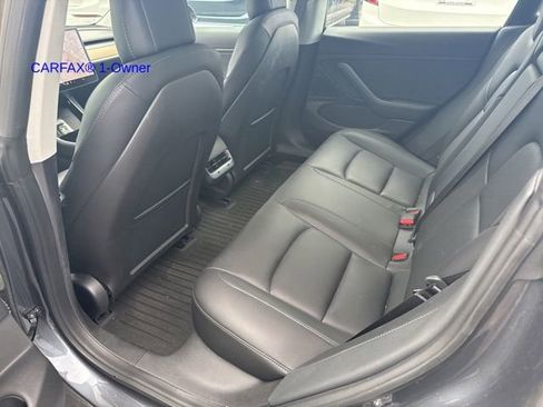 Used 2018 Tesla Model 3 Long Range image 27